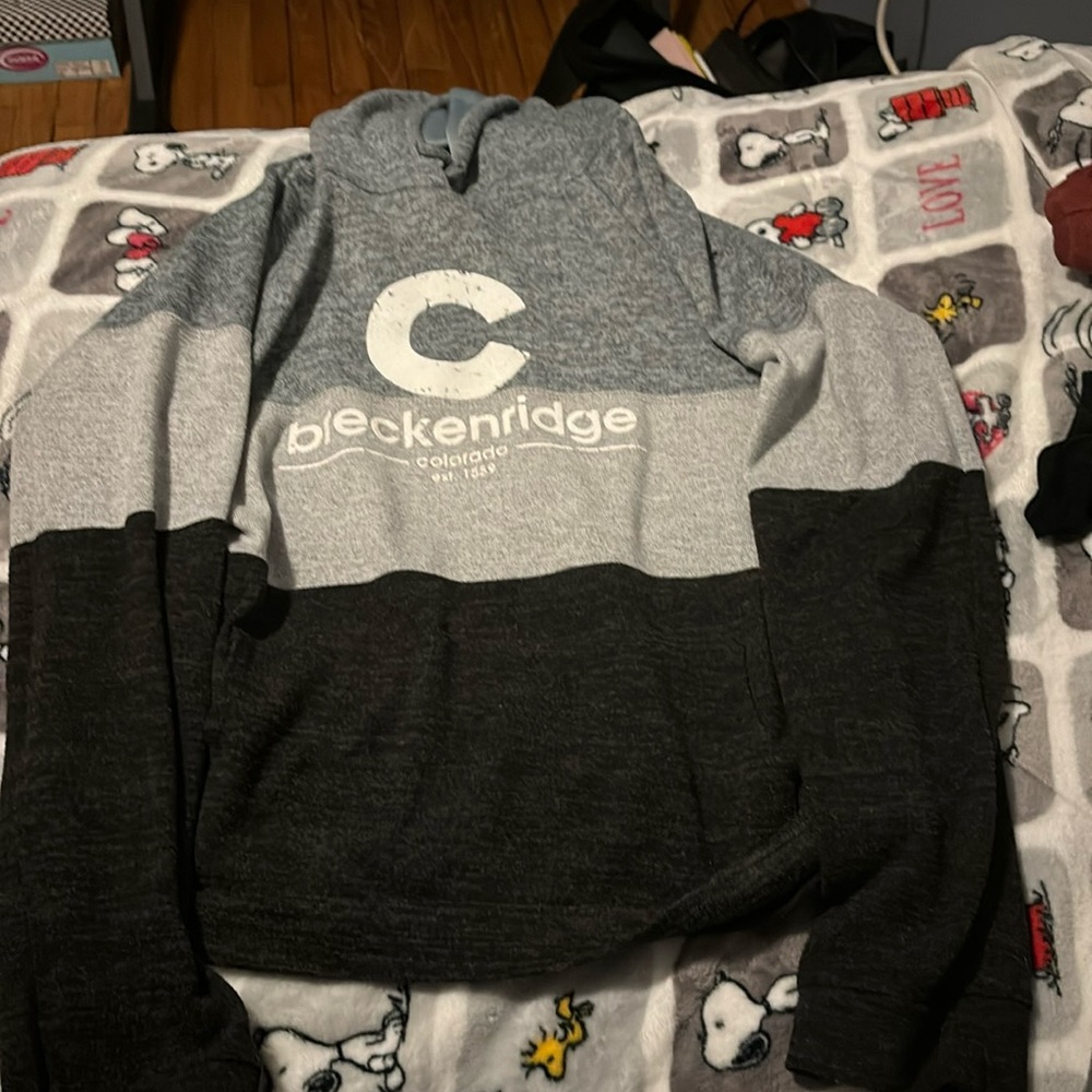 Colors- white grey black